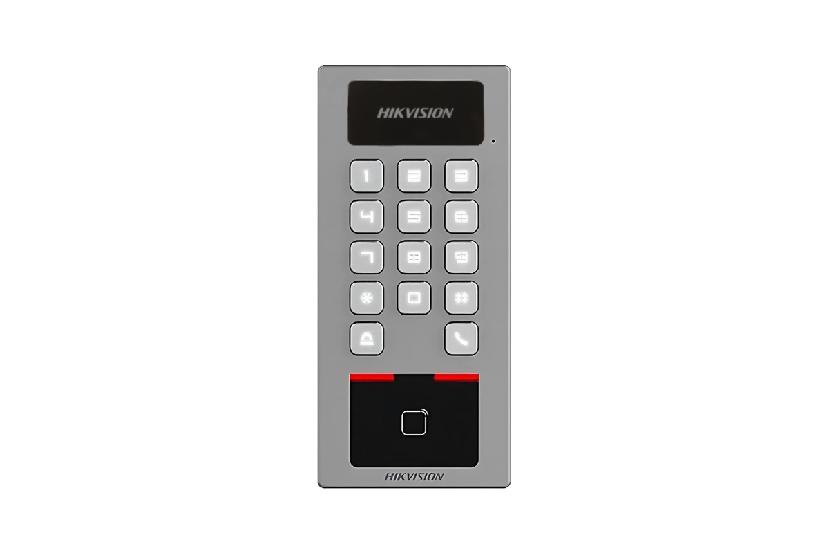 20001928 Hikvision Toegangscontroleterminal met geïntegreerde kaartlezer, toetsenbord en SIP-ondersteuning, IP65 & IK09